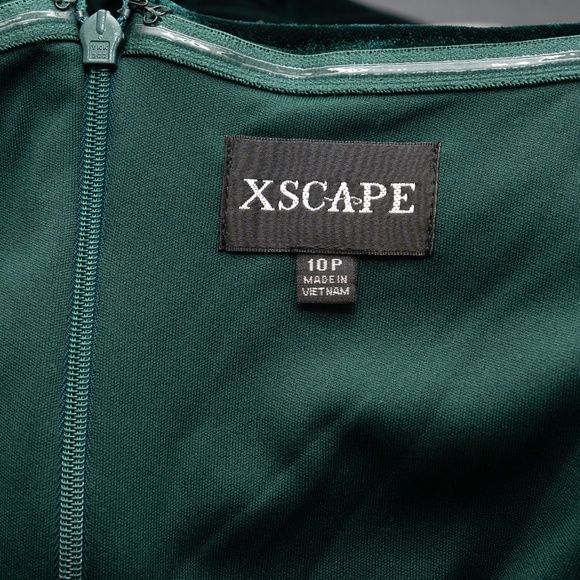 Xscape - Velvet Off The Shoulder Split Neck Long Sleeve Pleated Front Gathered B - Picture 4 of 13